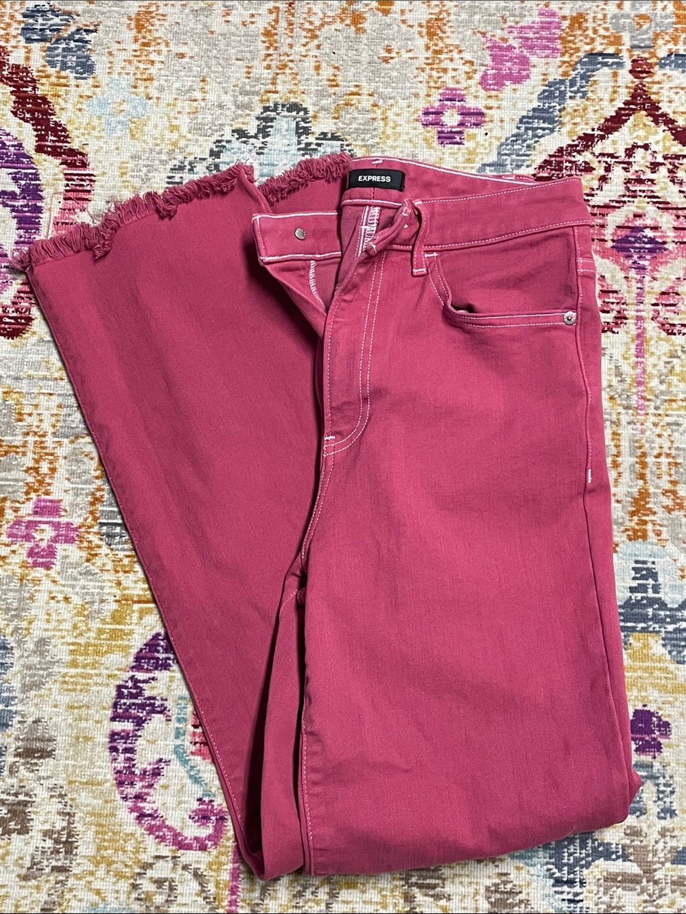 Express womens pink jeans